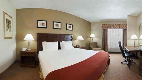 Holiday Express & - By Ihg 3*